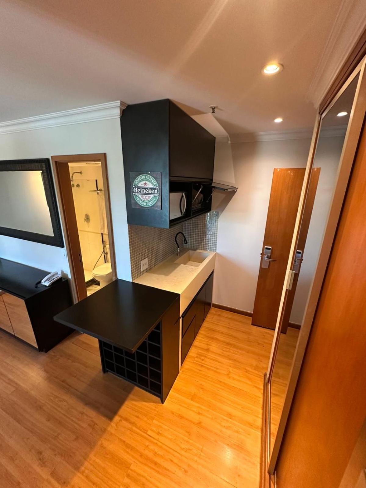 Flat Na Barra Da Tijuca. Rio de Janeiro