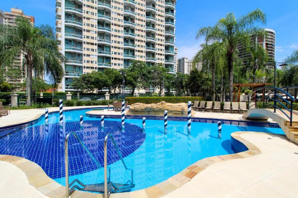 Barra Da Tijuca - 508 - De Frente Maravilhosa Piscina - Estacionamento Gratuito - Academia Comphania Atletica - Balsa Gratis - Microondas - Geladeira Grande - Recepcao 24horas - Wi-fi - Com Pia Apartamento Río de Janeiro
