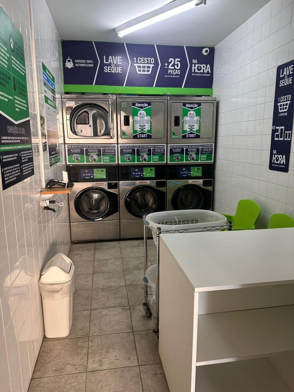 Barra Da Tijuca - 508 - De Frente Maravilhosa Piscina - Estacionamento Gratuito - Academia Comphania Atletica - Balsa Gratis - Microondas - Geladeira Grande - Recepcao 24horas - Wi-fi - Com Pia Apartamento