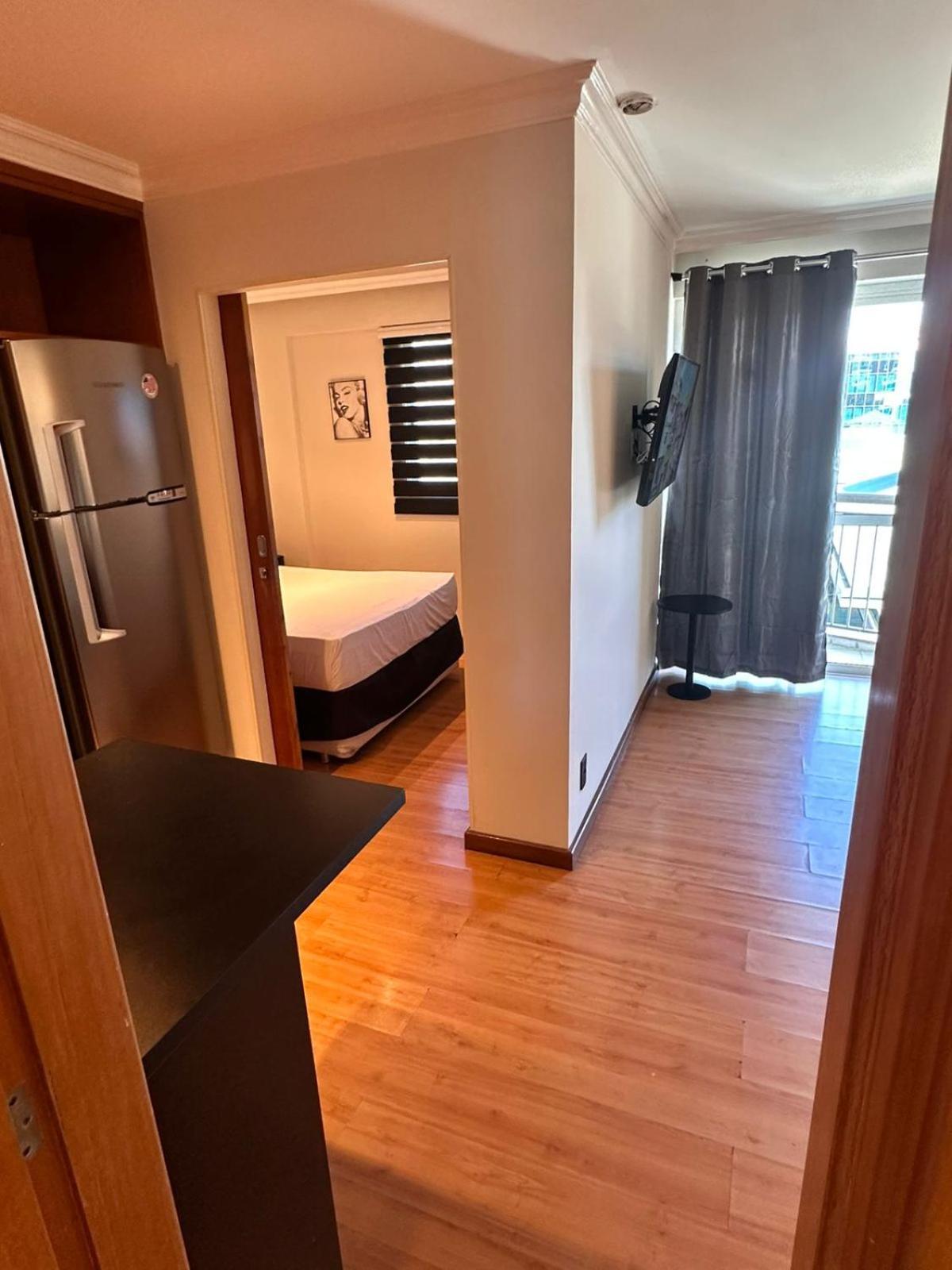 Barra Da Tijuca - 508 - De Frente Maravilhosa Piscina - Estacionamento Gratuito - Academia Comphania Atletica - Balsa Gratis - Microondas - Geladeira Grande - Recepcao 24horas - Wi-fi - Com Pia Apartamento